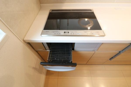 キッチン IHクッキングヒーターはきれいに使われています！