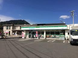 周辺環境 【コンビニ】ファミリーマート静岡北店：1440�u駐車スペース６台有り。