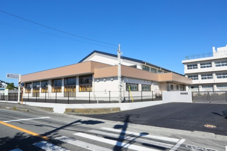 周辺環境 【中学校】富士市立吉原第二中学校：1500�u