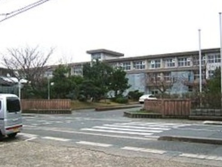 周辺環境 【中学校】浜松市立引佐南部中学校：2880�u