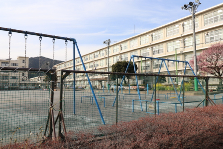 周辺環境 【小学校】静岡市立服織小学校：650�u