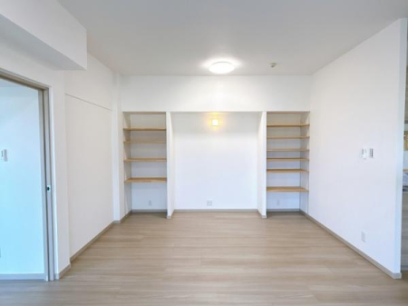 m erXy[X݂܂BEɂ͉IݒuĂ܂B