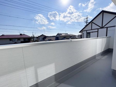 oRj[ ChoRj[聙Qo肪\ŁAƑ̕zcߗސyɍs܂
