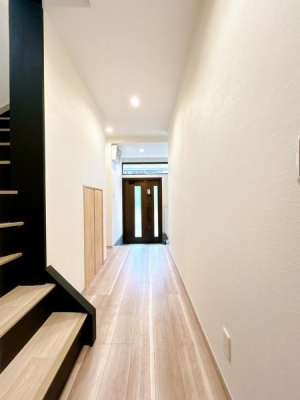 ���� �L���͏��ޏ㒣��A�N���X�\�ցA�Ɩ��������s���܂����B
���邢���͋C�̃z�[���ɂȂ��Ă��܂��I