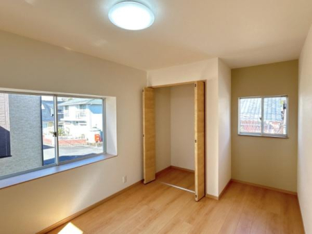 �m�� 6���m�����c�ɒ�������ׁ̈A�x�b�h��\�t�@�����ɔz�u�ł��܂���