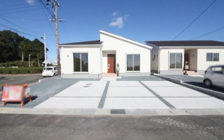 ���ԏ� ����3��̒��ԃX�y�[�X