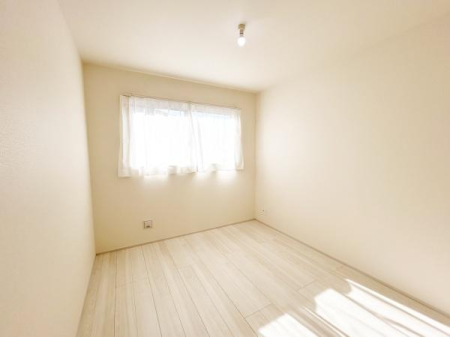 m Z܂gŃJX^}CYĒ悤ɁuVvvɃfUCꂽB
Ƌ⃌CAEgłD݂̋Ԃnグ܂B
