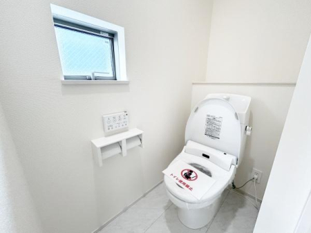 gC eKɂ̂Œ݂̍ԂSłˁ薾邭ACob`ł
