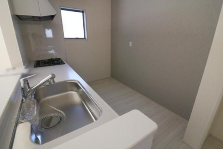 Lb` L߂ɂꂽVN􂢕S̃Xy[XłB
