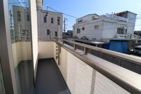 �o���R�j�[ -