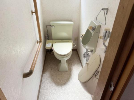 �g�C�� �PF�g�C���̗l�q�A��􂢃X�y�[�X�t���B
��AI���H�ɂĎc�u���̈ꕔ���������Ă��܂��B