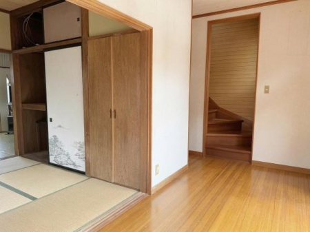 ���̑����� �K�i���̃X�y�[�X