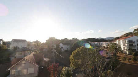 �Z�˂���̒��]�ʐ^ �x�����_����̒��]