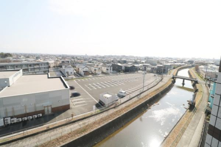 �Z�˂���̒��]�ʐ^ -