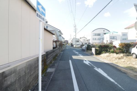 �O�ʓ��H�܂ތ��n�ʐ^ -