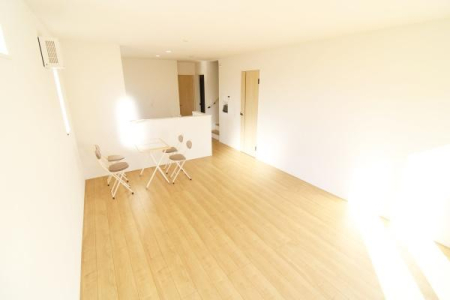 ���r���O �i�`�������e�C�X�g�̗D�����_�炩���F�g���̃t���[�����O���f�G�ȃ��r���O�I
�C���e���A���l����̂��y���݂ł��ˁ�
