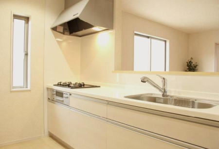 ̑ LrlbgfUCVvŖʂ̖Ԃ𐶂ݏo܂BVNɂ͍LXƂʌ^VNɐ܃|PbgWB򐅊nhV[̎֌ŃX^CbVłB
