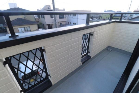 �o���R�j�[ -