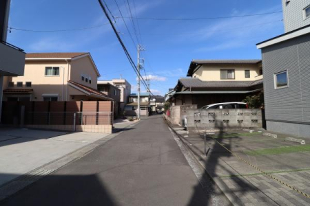 �O�ʓ��H�܂ތ��n�ʐ^ -