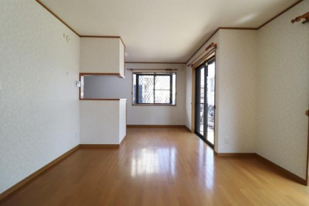 ���r���O -