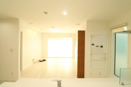 ���r���O -