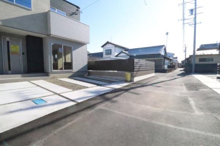 �O�ʓ��H�܂ތ��n�ʐ^ -