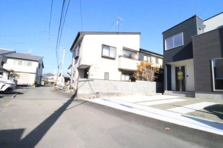 �O�ʓ��H�܂ތ��n�ʐ^ -