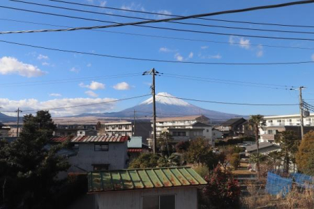 �Z�˂���̒��]�ʐ^ -