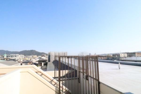 �Z�˂���̒��]�ʐ^ -