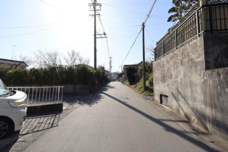 �O�ʓ��H�܂ތ��n�ʐ^ -