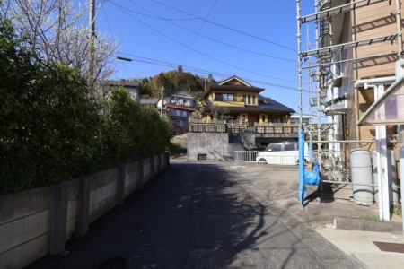 �O�ʓ��H�܂ތ��n�ʐ^ -