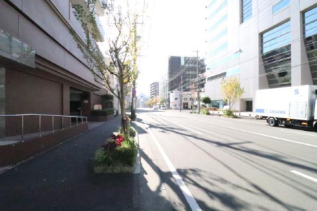 ���̑����n �����ɖʂ��Ă���̂ň��S�ł���