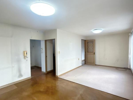 ���r���O LDK�ʊp�x����̗l�q