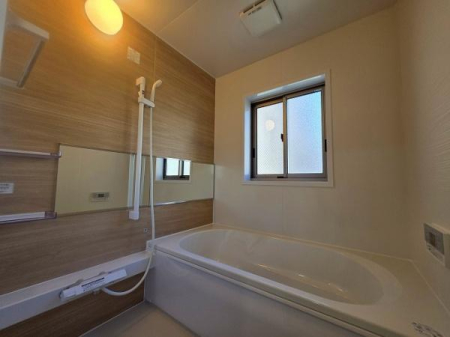 ���� �葫���L�΂����Ƃ�̗����ň���̊�����𗬂��A�����b�N�X�^�C���𖞋i�ł��܂��B
