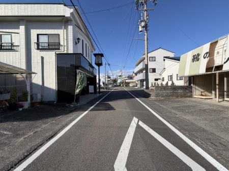 �O�ʓ��H�܂ތ��n�ʐ^ -