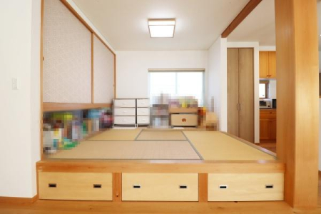 ���r���O -