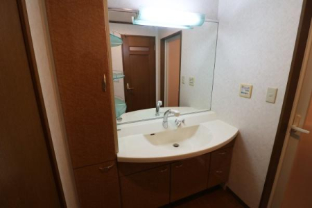 ���ʑ�E���ʏ� �Z�����������������Ďg����A�L�߂̐��ʃX�y�[�X��