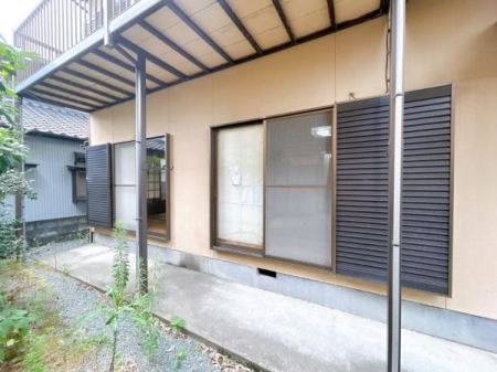 �� ��X�y�[�X�ł̓v�����^�[�������Ė�؂₨�Ԃ���Ă�ȂǁA�G�߂ɍ��킹�Ă��y���݂��������܂��I