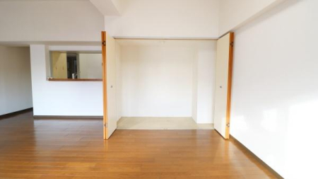 ���d�l�ʐ^(���r���O�j ���r���O���[