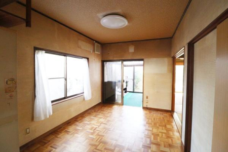 ���r���O ���r���O�͊J���������Ղ�I�T�����[���ɖʂ��Ă���̂ō̌���ʕ����m�ۂł��A���S�n�̗ǂ���Ԃɂ��Ă���܂��I
