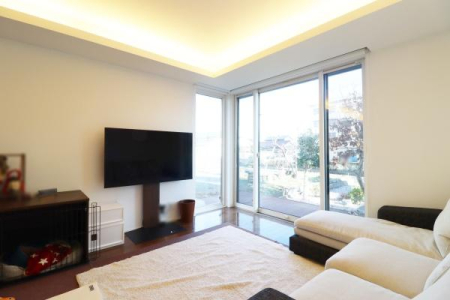 ���r���O -