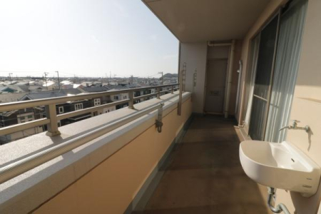 �o���R�j�[ -