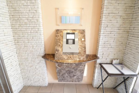 �G���g�����X -