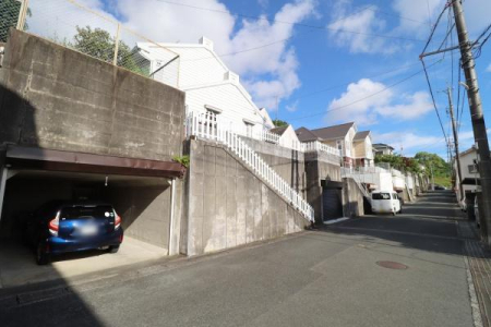 �O�ʓ��H�܂ތ��n�ʐ^ -