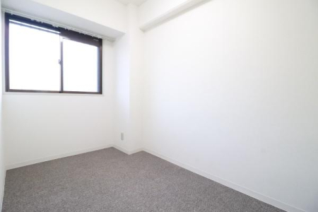 �m�� �m����4���̗l�q