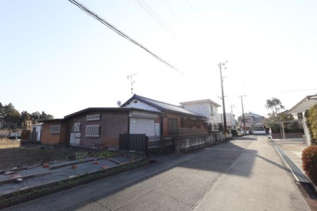 �O�ʓ��H�܂ތ��n�ʐ^ �������猩�����H�̗l�q��