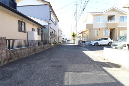 �O�ʓ��H�܂ތ��n�ʐ^ -