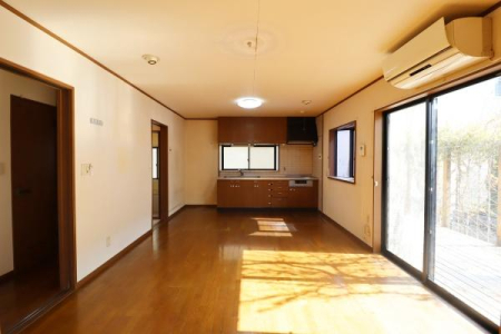 ���r���O -