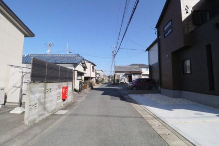 �O�ʓ��H�܂ތ��n�ʐ^ -