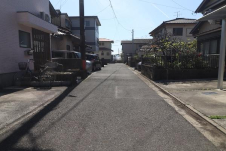 �O�ʓ��H�܂ތ��n�ʐ^ -